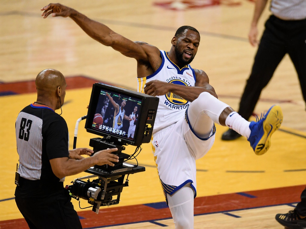 月迎来一场 月迎来一场