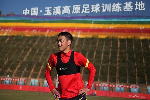 “敢啸”!和康华想当首位纳西族成年国脚 “敢啸”!和康华想当首位纳西族成年国脚